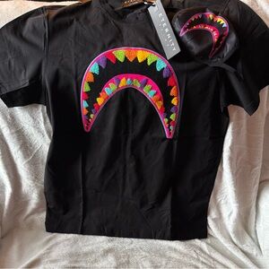 New Colorful Shirt with Shark Design Size XL w/ Mask